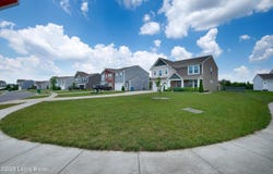 124 Shadow Rock Ct, Shepherdsville, KY 40165
