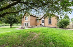 17921 Fairmount Road, Tonganoxie, KS 66086