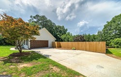 858 Pates Creek, Stockbridge, GA 30281