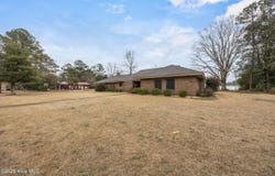 616 E Murphy Street, Wallace, NC 28466