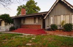 8554 Owensmouth Avenue, Canoga Park, CA 91304