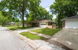 12800 E 49th Street S, Independence, MO 64055