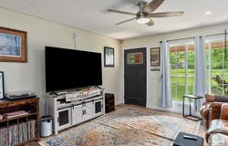 1042 North Lane Drive, Shreveport, LA 71107