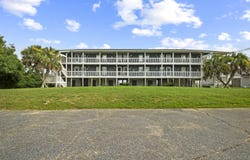 5539 Soundside Drive, Gulf Breeze, FL 32563