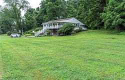 528 Upper Drennen Rd, Upper Burrell, PA 15068