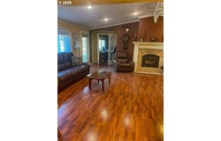 1121 YEUST Rd, Azalea, OR 97410