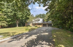 23 Sunset Drive, Queensbury, NY 12804