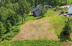 155 66TH St, Springfield, OR 97478