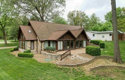 6888 Miller Lane, Newburgh, IN 47630