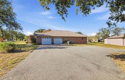 200 Apache Trl, Burnet, TX 78611