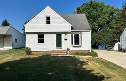 5140 Robinhood Drive, Willoughby, OH 44094