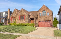8209 N Oleander Avenue, Niles, IL 60714