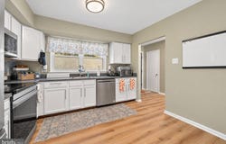 25 YORKTOWN Court, BLUE BELL, PA 19422