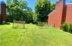56 Haislop St, Washington, WV 26181