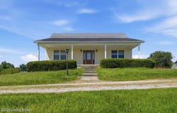 1119 Ballard Rd, Lawrenceburg, KY 40342