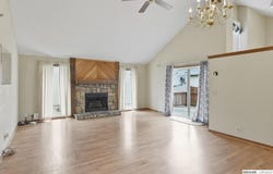 15329 R Street, Omaha, NE 68137