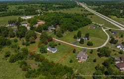 4322 S 94th Road, Bolivar, MO 65613
