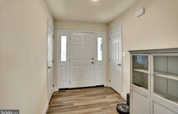 203 IDA RED DRIVE, LEESPORT, PA 19533