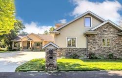 6 E Lilac Lane, Aberdeen, SD 57401