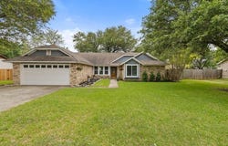 201 N Rainbow Bridge Dr, Cedar Park, TX 78613