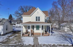 515 2nd Avenue, Ackley, IA 50601