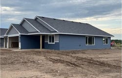7238 Hawthorne Court, North Branch, MN 55056