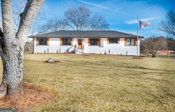 3241 Broadnax Mill, Loganville, GA 30052