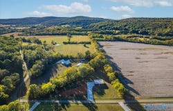 356 Sharpes Hollow Road, New Market, AL 35761