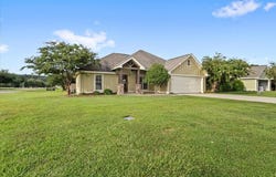 7 W Sycamore, Sumrall, MS 39482