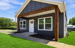 214 D Street, Whitesboro, TX 76273
