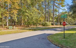 7 N Loudon, Beaufort, SC 29906