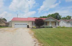 135 Roundhouse cir, Georgetown, OH 45121