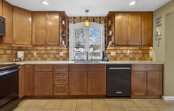 1 Heritage Drive, Merrimack, NH 03054