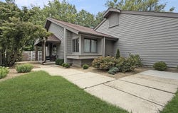 4692 Carya Square, Columbus, IN 47201