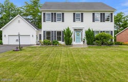 14 Maplecrest Drive, Ravena, NY 12143