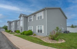 8243 Lincoln Circle, Merrillville, IN 46410