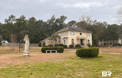16 Viale Bellezza, Fairhope, AL 36532