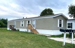 428 Alanna Lane, Lynwood, IL 60411