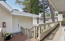 122 Ascot Ct, Moraga, CA 94556