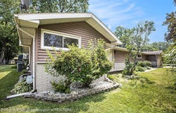 807 Riverside Drive, Portland, MI 48875