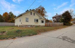 9 Carver Street, Mexico, ME 04257