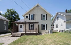 622 N Riley Street, Kendallville, IN 46755-1233