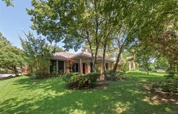812 Cherlynne Drive, Cedar Hill, TX 75104