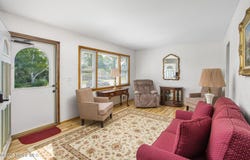 637 Harrell Avenue, Woodbridge, NJ 07095