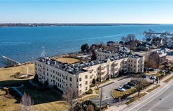 1180 Narragansett Boulevard, Cranston, RI 02905