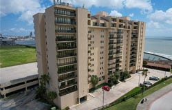 1400 Ocean Drive unit: 204C, Corpus Christi, TX 78404