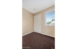 25335 Pinehurst Street, Roseville, MI 48066