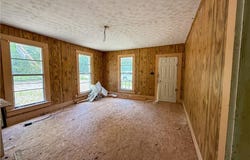 22085 Madison St, Bedias, TX 77831