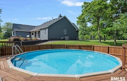 16611 Turkey Run Street, Petersburg, IL 62675