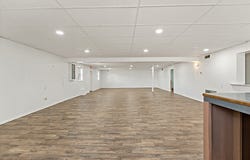 3140 Oregon Dr, Lower Burrell, PA 15068